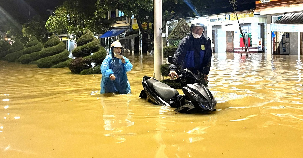 Đêm nay nhiều nơi có mưa to, cảnh báo lũ quét, sạt lở đất ở 30 tỉnh