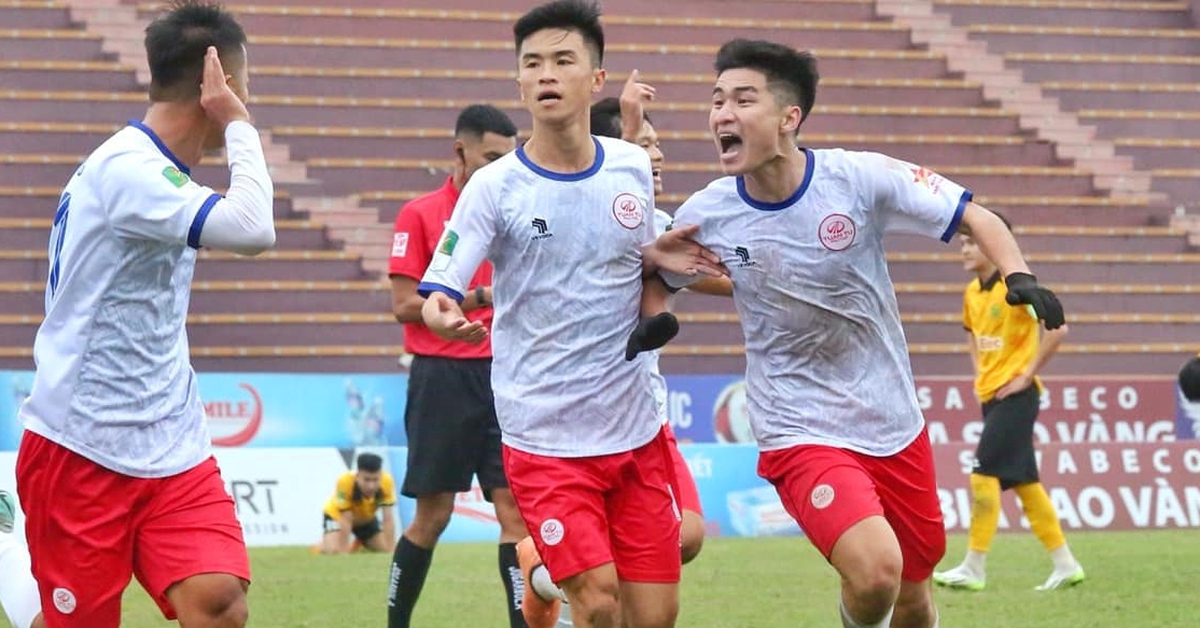 Vì sao CLB Phú Thọ rơi vào tầm ngắm của FIFA?
