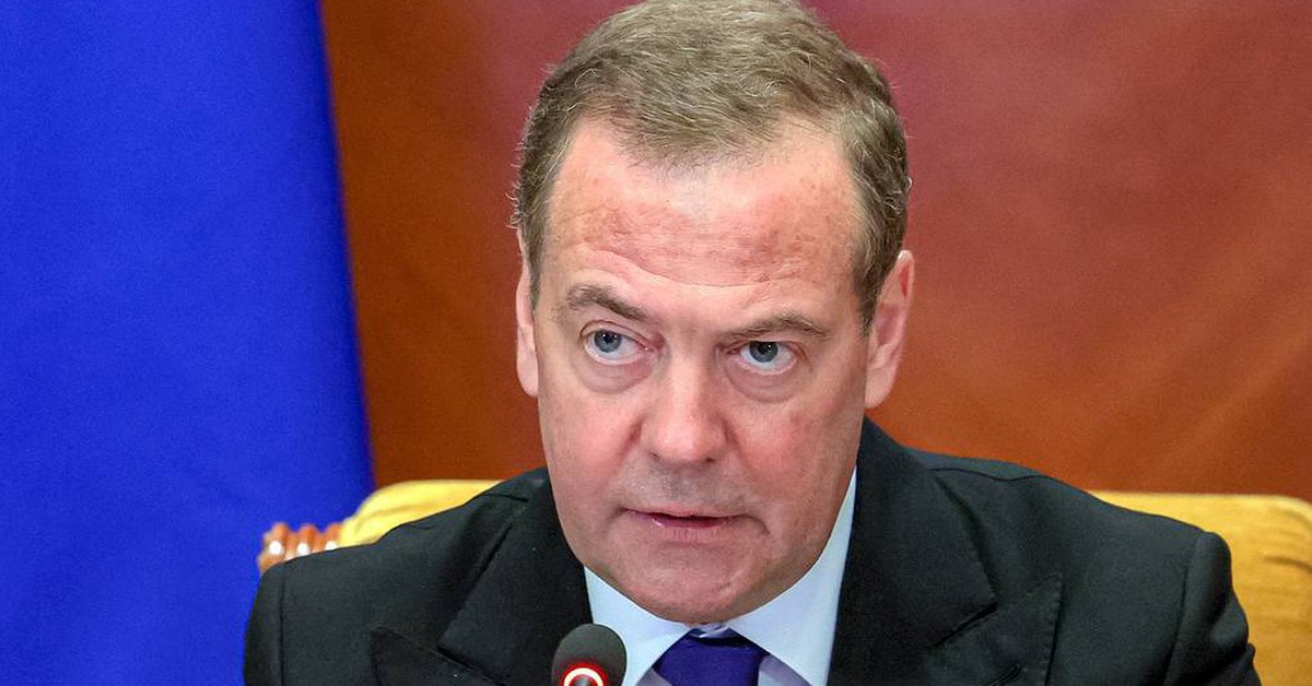 Ông Medvedev: Không ai có thể đảm bảo Kiev an toàn nếu Ukraine tấn công Matxcơva ngày 9-5