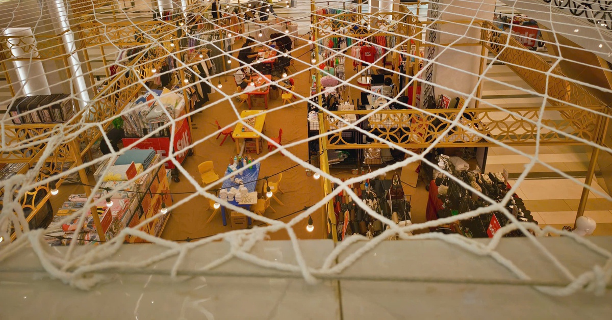 Sau Vạn Hạnh Mall, Hùng Vương Plaza cũng giăng lưới an toàn