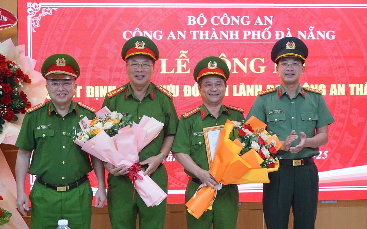 2 phó giám đốc Công an Đà Nẵng nghỉ hưu trước tuổi