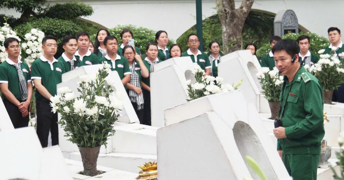 Từ bến Nhà Rồng đến Làng Sen: Đi để hiểu và đóng góp nhiều hơn
