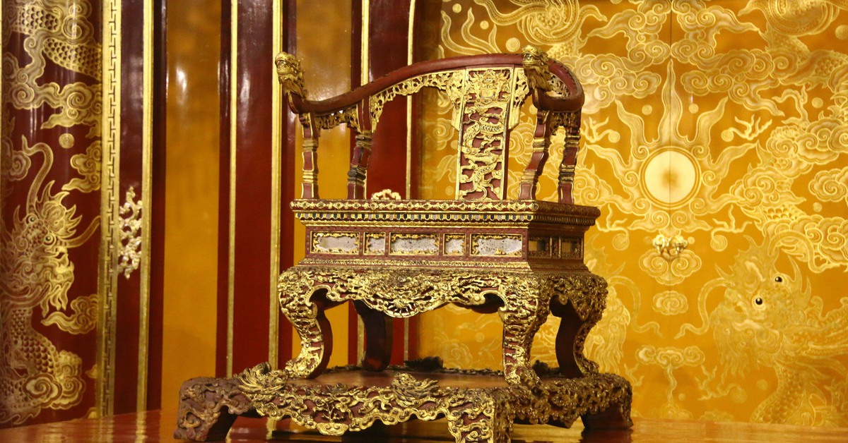 Ngai vàng triều Nguyễn bị gãy: Huế chỉ đạo sớm xây mới Bảo tàng Cổ vật cung đình