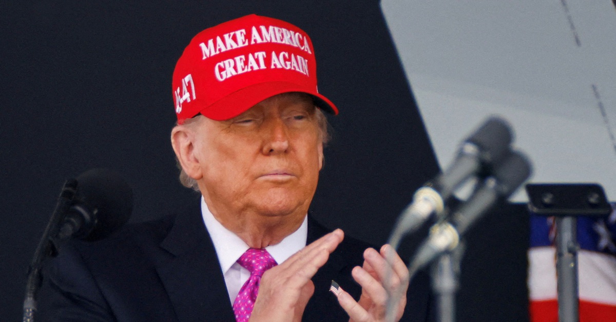 Ông Trump bất ngờ mềm mỏng, trấn an sinh viên Trung Quốc