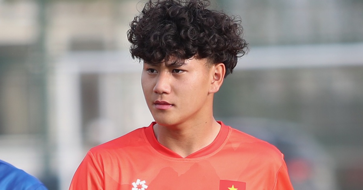 Bùi Alex được đồng đội khen ngợi