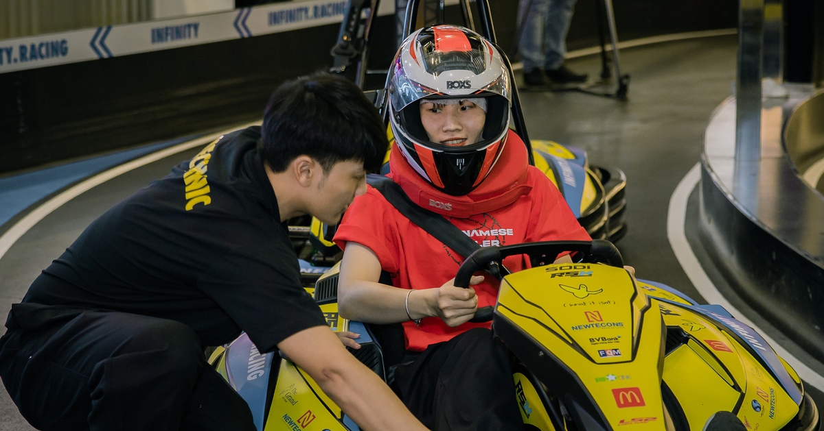 Đua go-kart xuyên tầng ở trung tâm thương mại TP.HCM