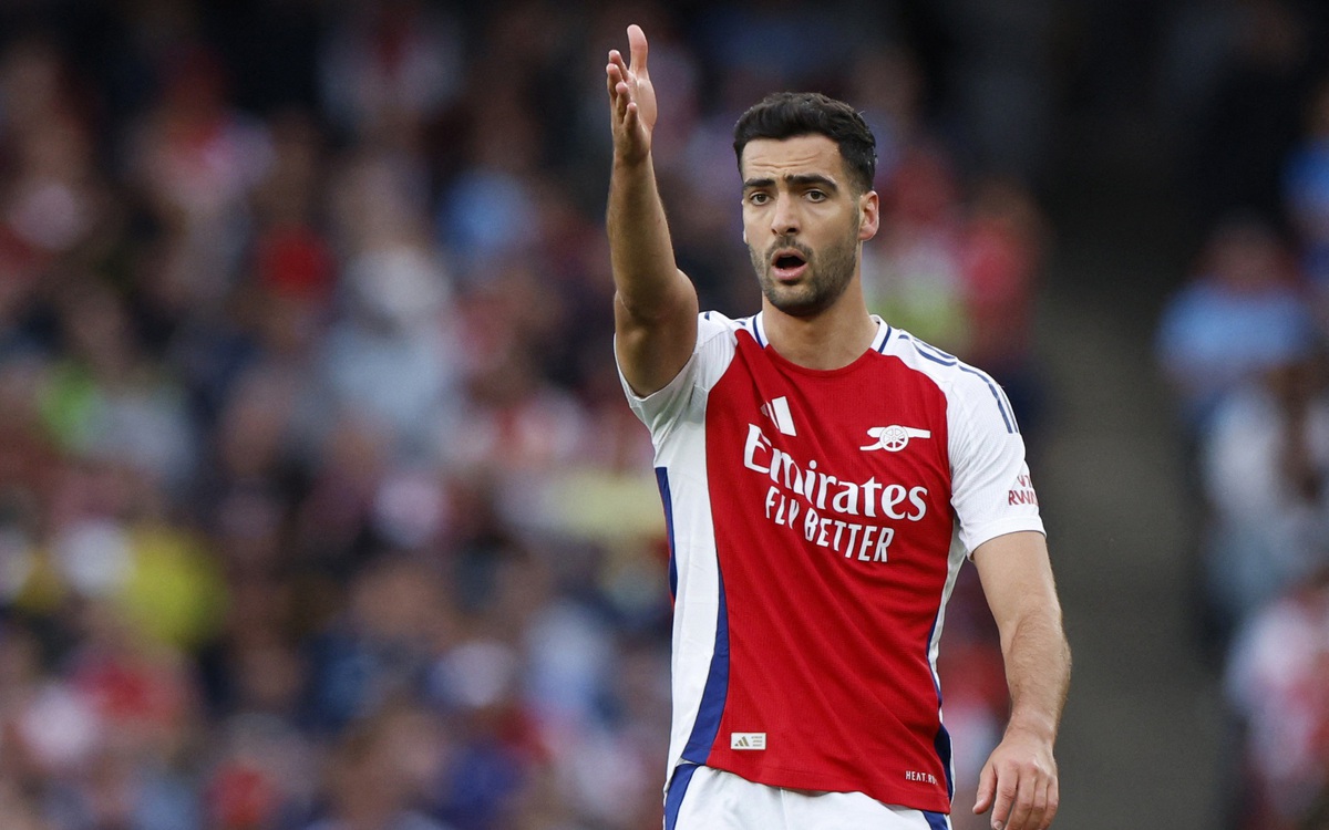 Premier League: Cuộc săn lùng 'số 9'