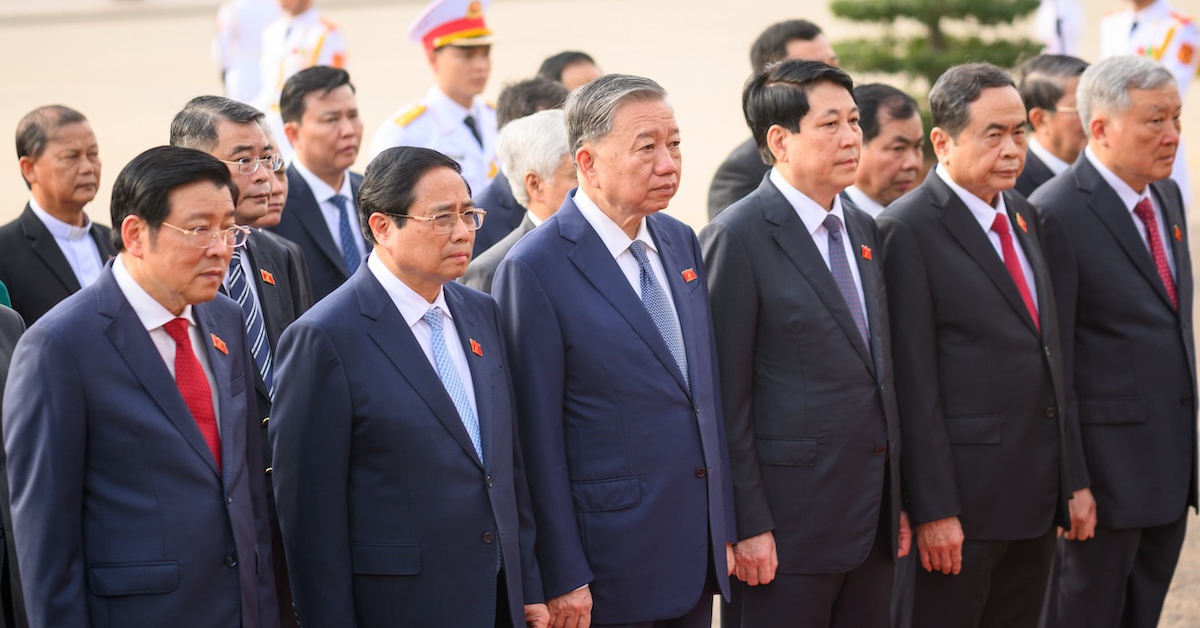 Lãnh đạo Đảng, Nhà nước, đại biểu Quốc hội vào lăng viếng Chủ tịch Hồ Chí Minh