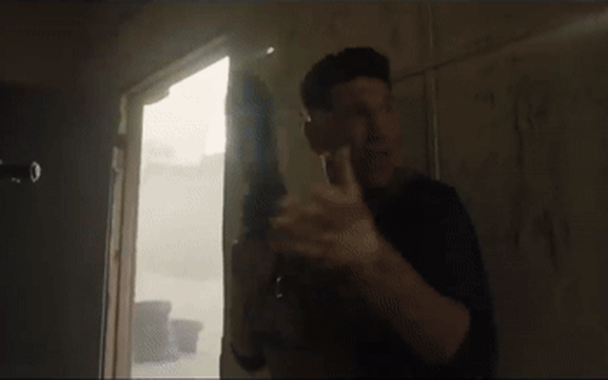 Ben Affleck và Jon Bernthal: Hai anh em sát thủ cứu cả thương hiệu The Accountant