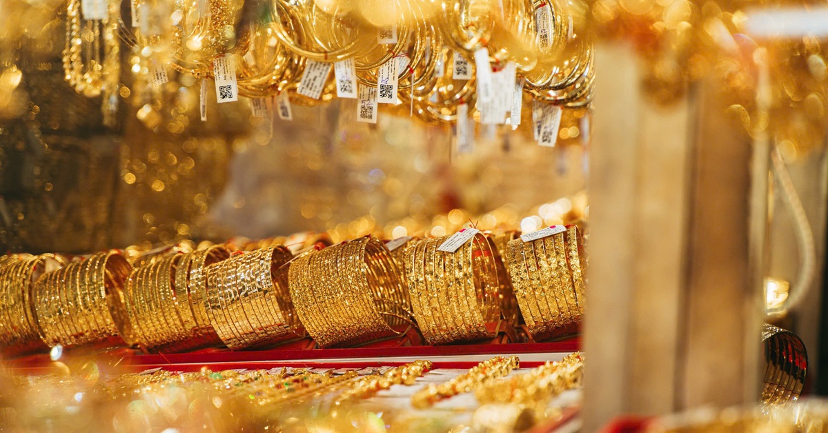 Giá vàng bật tăng mạnh