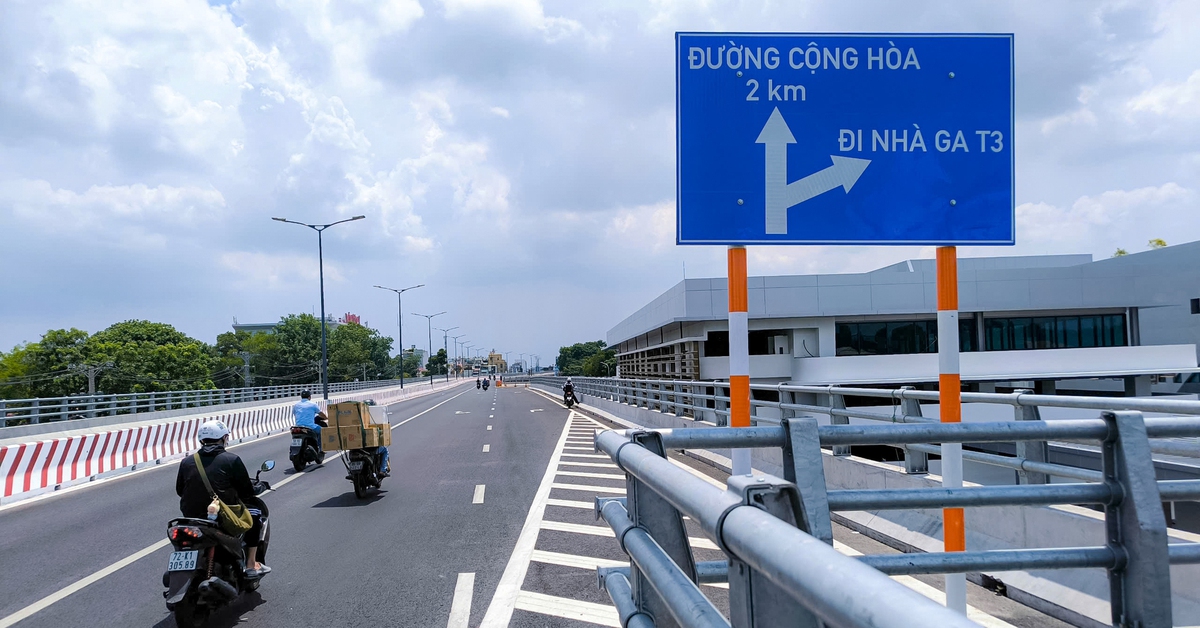 Sau nửa tháng thông xe, đường nối Trần Quốc Hoàn - Cộng Hòa 'giảm nhiệt' cho cửa ngõ sân bay