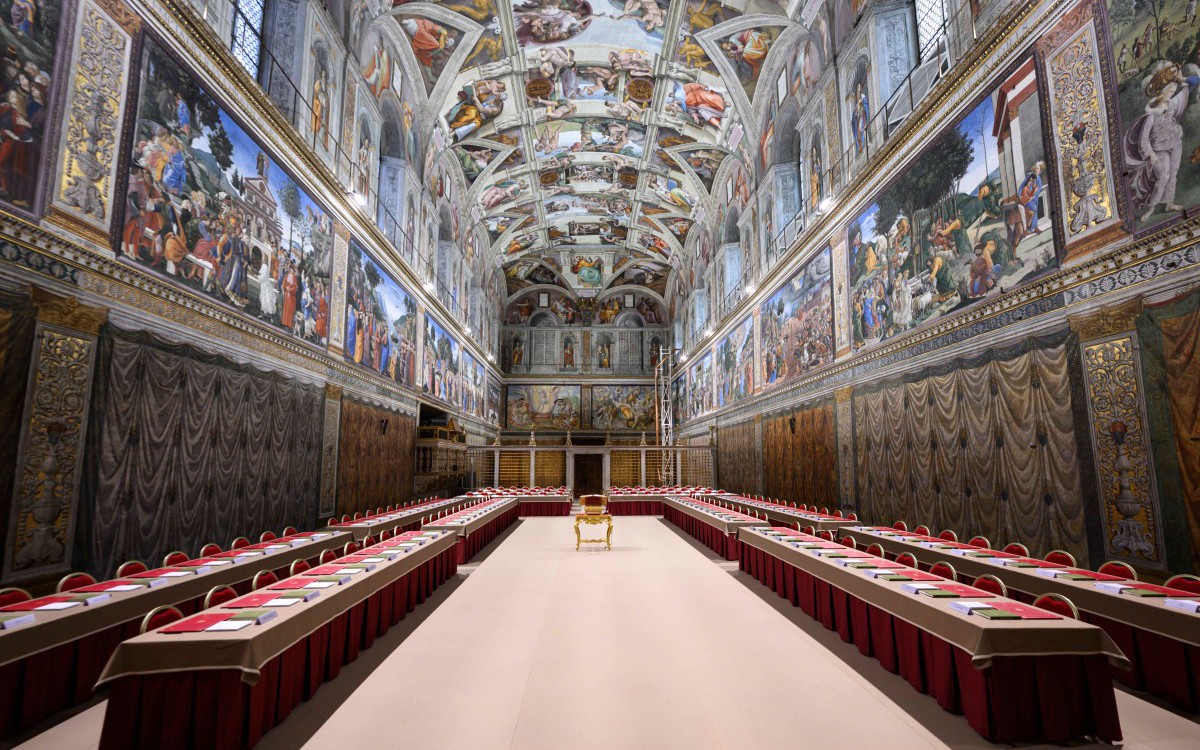 Thế giới hướng về Vatican: Mật nghị Hồng y khai mạc