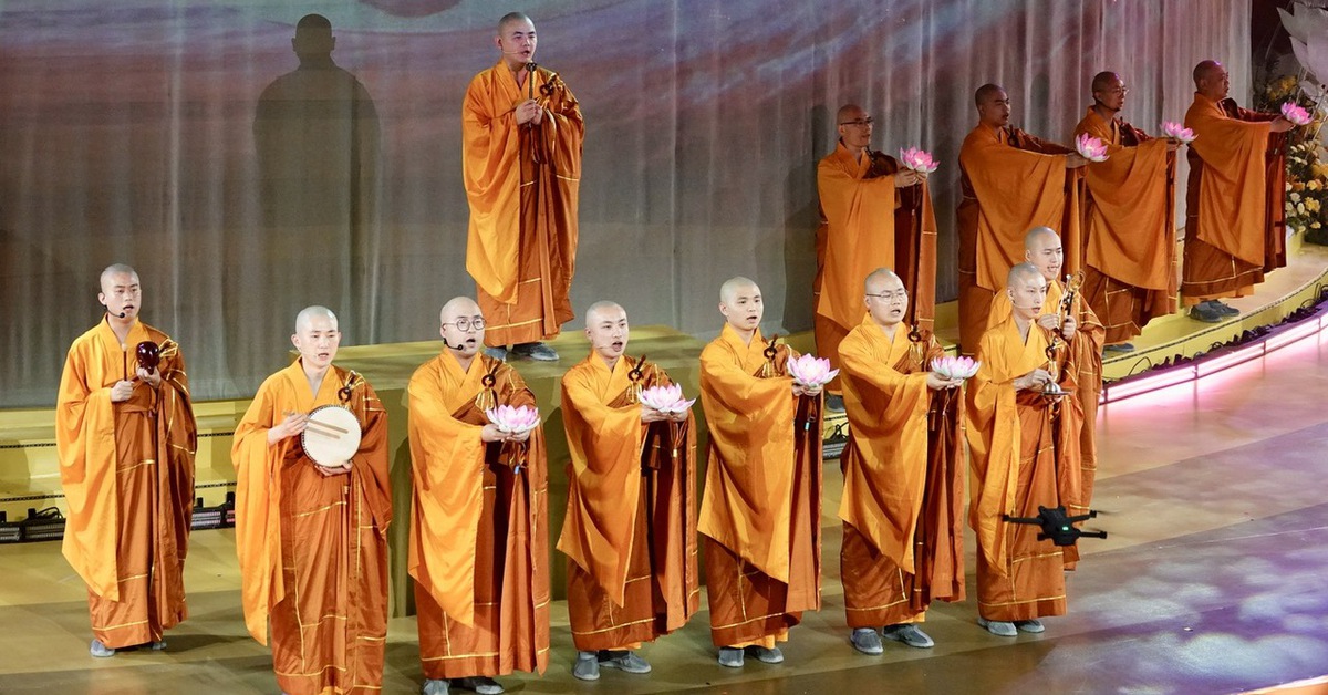 Đêm nhạc giao lưu văn hóa Vesak: Sẻ chia ánh sáng từ bi, trí tuệ của Phật giáo đến muôn nơi