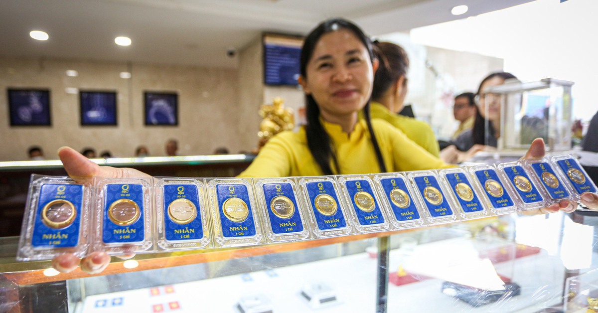 Giá vàng lao dốc khi Mỹ - Trung chuẩn bị đàm phán