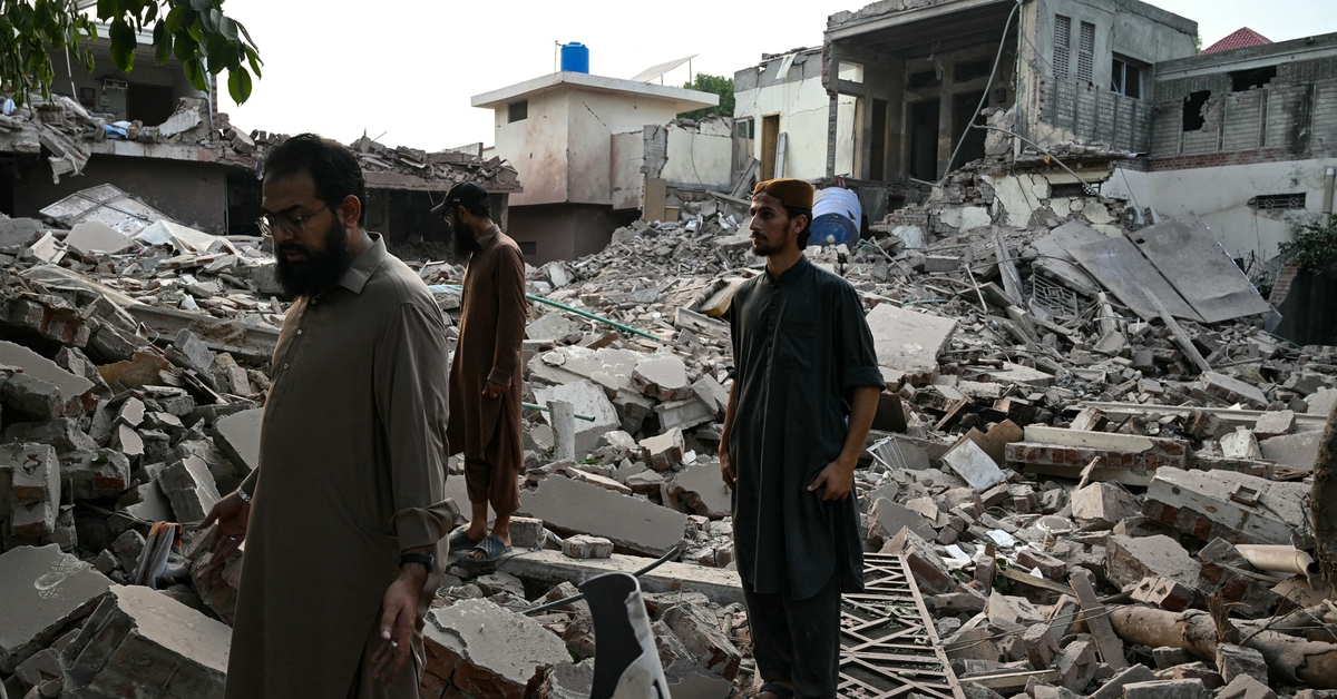 Ấn Độ lần đầu xác nhận tấn công cơ sở quân sự Pakistan