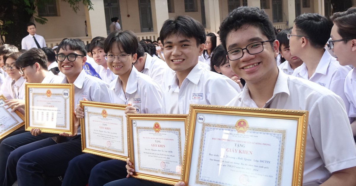 Ngoại ngữ dẫn đầu lựa chọn thi tốt nghiệp THPT năm 2025 của học sinh lớp 12 TP.HCM