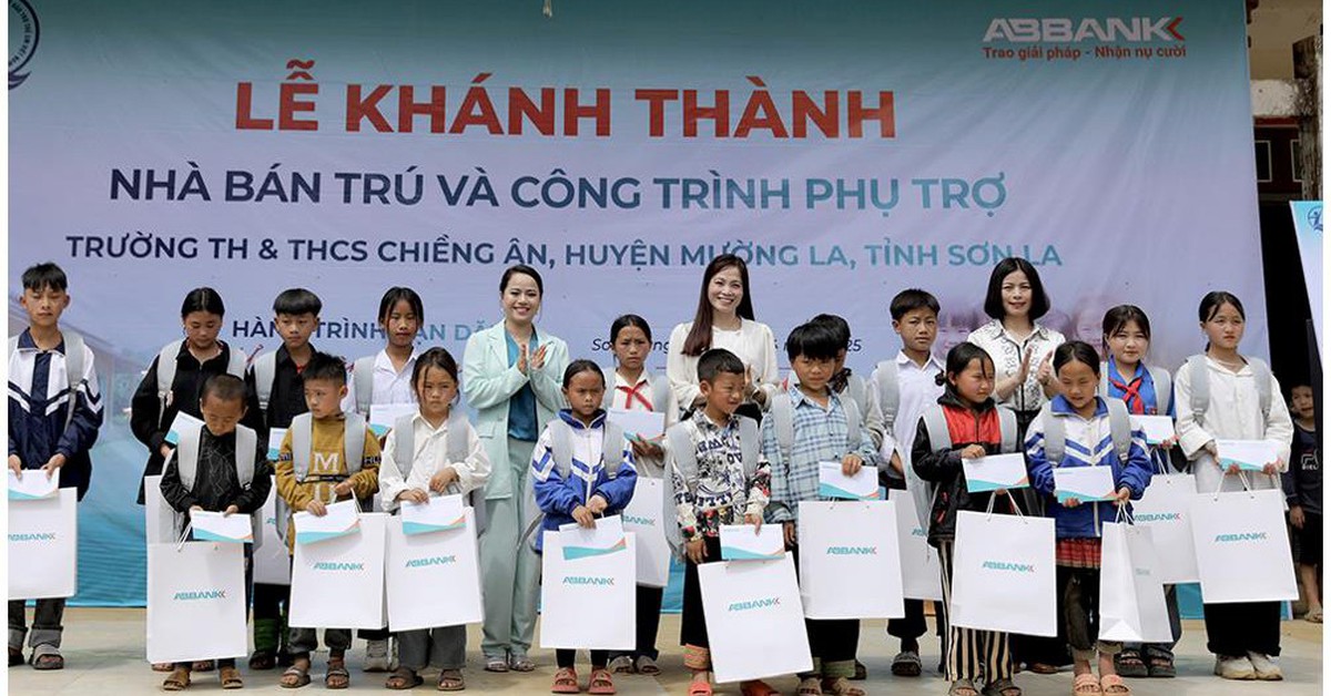 Khánh thành nhà bán trú và công trình phụ trợ cho trẻ em Sơn La