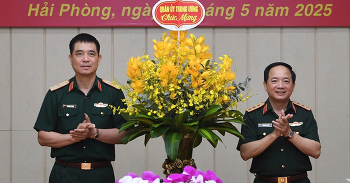 Thiếu tướng Nguyễn An Phong giữ chức chính ủy Quân chủng Hải quân