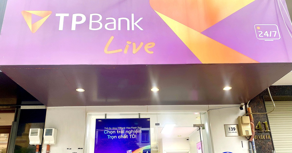 Ngân hàng mạnh tay giảm nhân sự thời số hóa