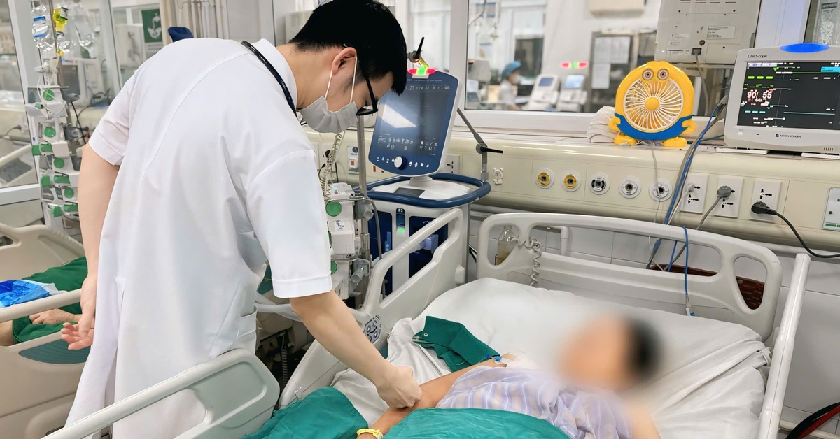 Sốc nhiễm khuẩn nặng sau mũi tiêm chữa đau vai ở phòng khám gần nhà