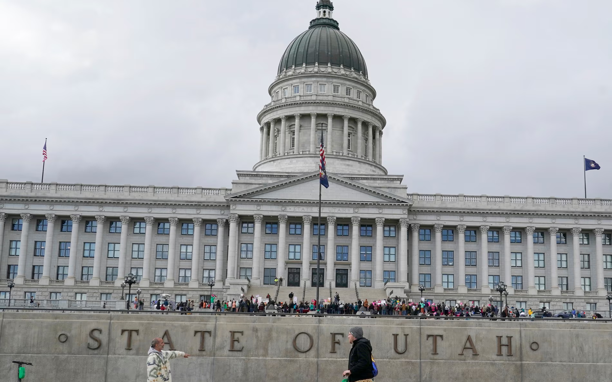 Luật sư Mỹ bị phạt vì dùng ChatGPT, trích dẫn vụ án không tồn tại