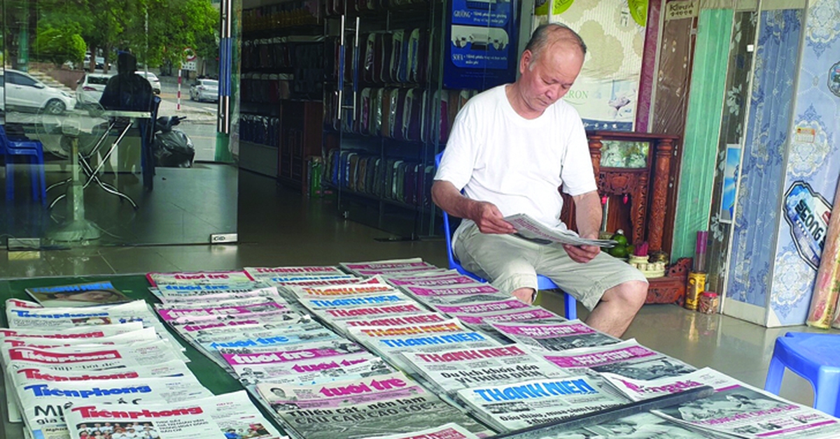 Sạp báo của ba tôi, 'ông Tuổi Trẻ'