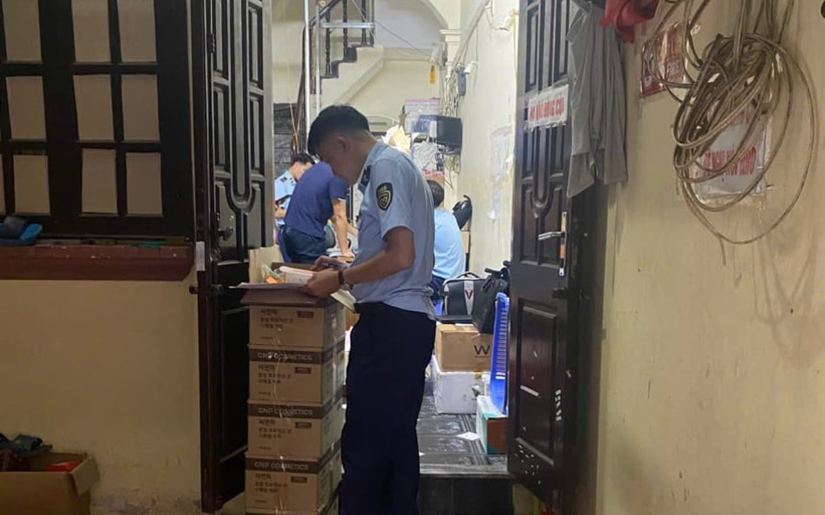 Chống buôn lậu, hàng giả 10-6: Mỹ phẩm nhập lậu trà trộn trong hàng hóa có xuất xứ