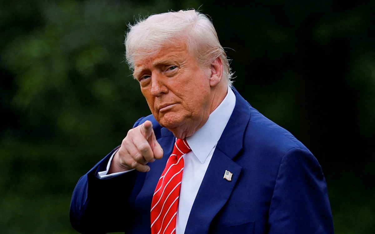 Không, ông Trump không nói ‘cấm sản xuất xe Tesla tại Mỹ’