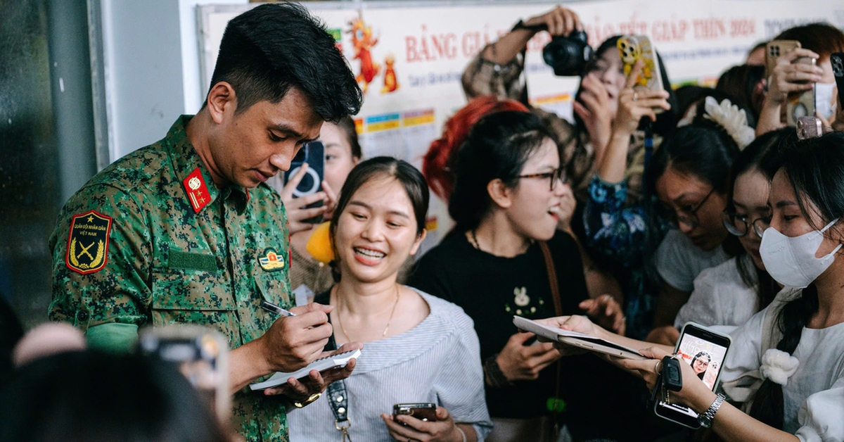 Văn hóa thần tượng méo mó