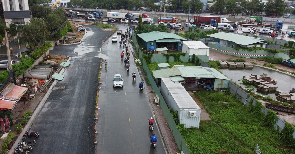 Ngày thứ 4 cấm xe máy vào đường dẫn cao tốc, khu vực An Phú thông thoáng