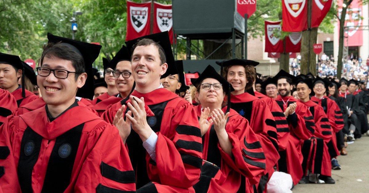 Bộ Ngoại giao Mỹ chỉ đạo tiếp tục xử lý thị thực cho sinh viên Đại học Harvard