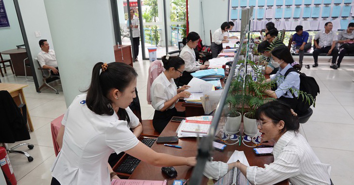 TP.HCM kiến nghị tăng 1 phó chủ tịch và 2 phó phòng cho UBND 78 phường mới không có HĐND