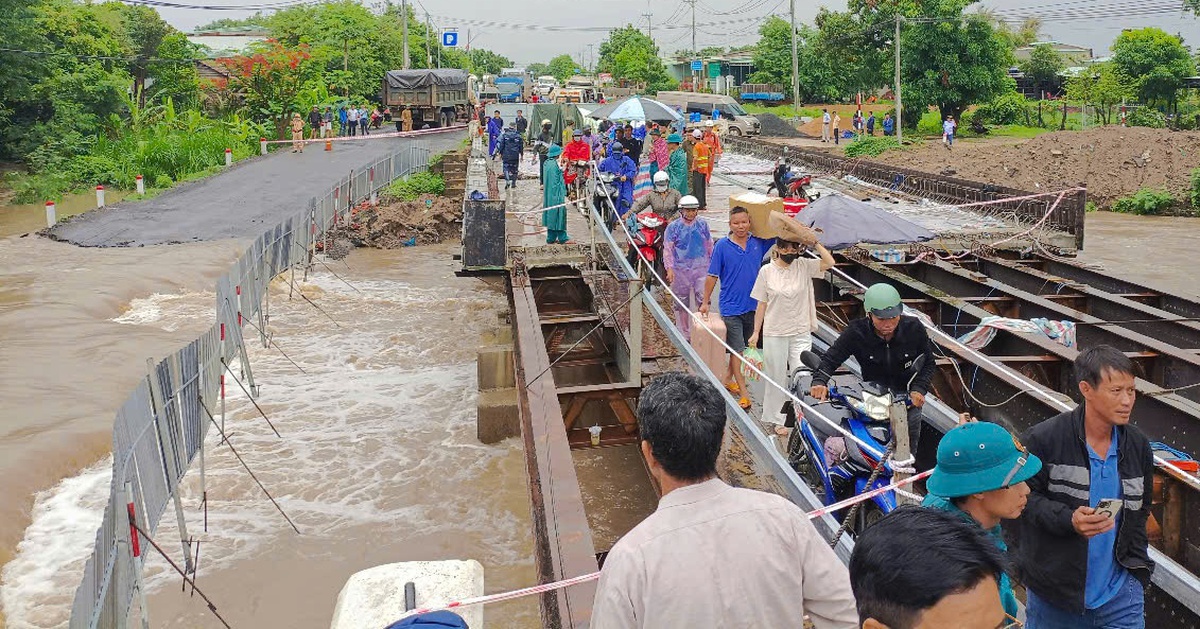 Quốc lộ 25 qua Gia Lai bị chia cắt do mưa lớn, nước dâng cao