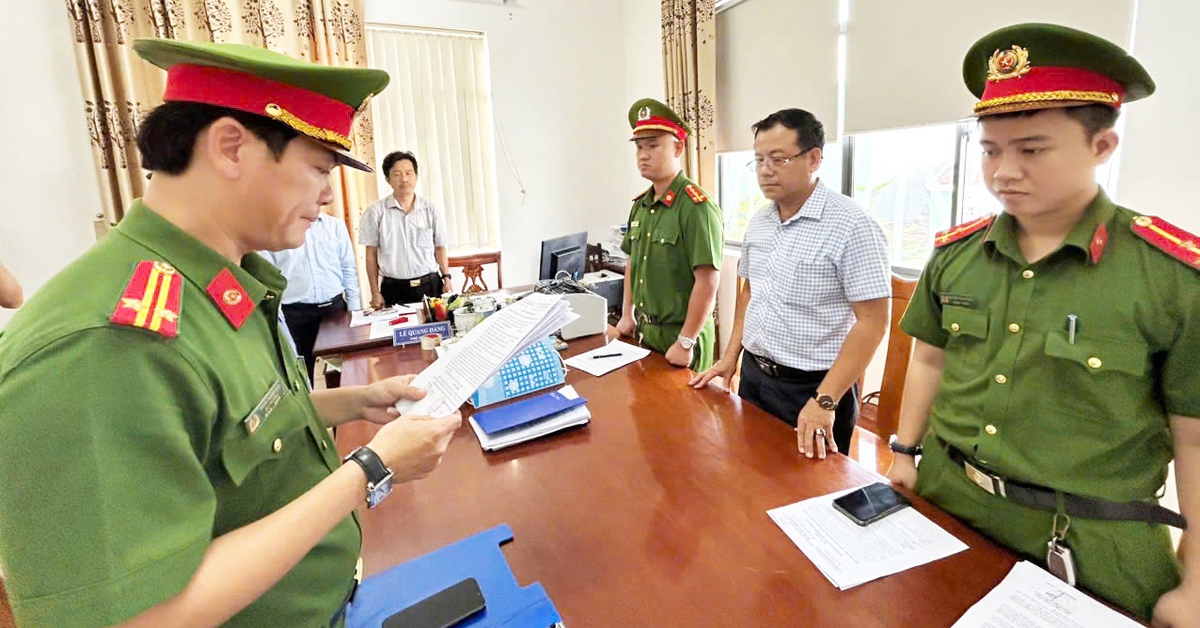 Bắt nguyên trưởng phòng bồi thường Trung tâm Phát triển quỹ đất TP Tam Kỳ