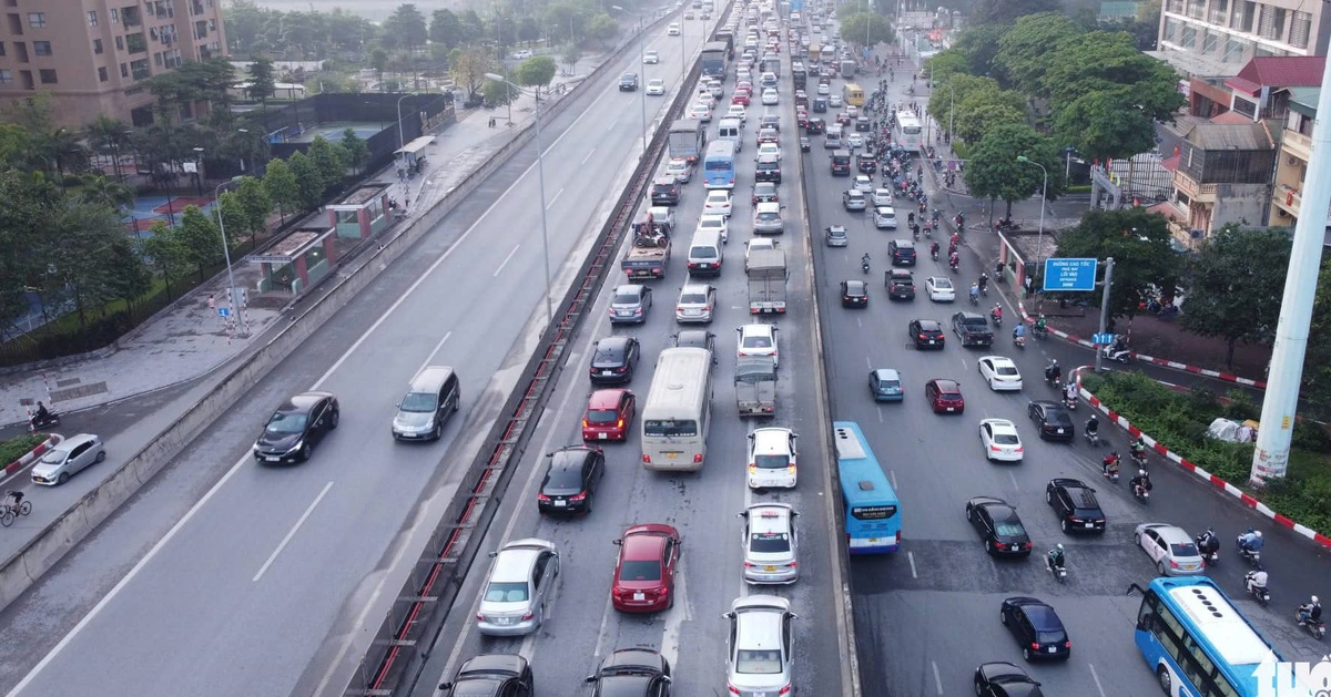 Hà Nội sẽ thu phí xe ô tô đi vào đại lộ Thăng Long và đường vành đai 3?