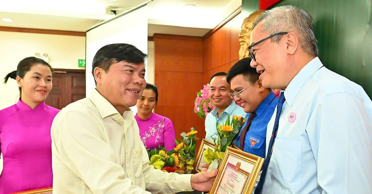TP.HCM tuyên dương 102 tập thể, cá nhân học tập và làm theo Bác Hồ