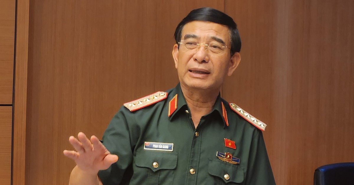 Đại tướng Phan Văn Giang lý giải việc công chức ban chỉ huy quân sự xã không phải sĩ quan