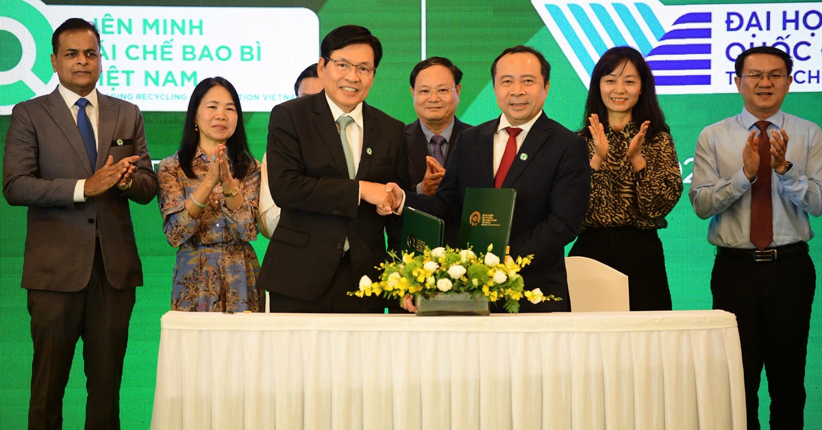 PRO Việt Nam hợp tác với Đại học Quốc gia TP.HCM, chung tay 'xanh hóa' ngành bao bì Việt