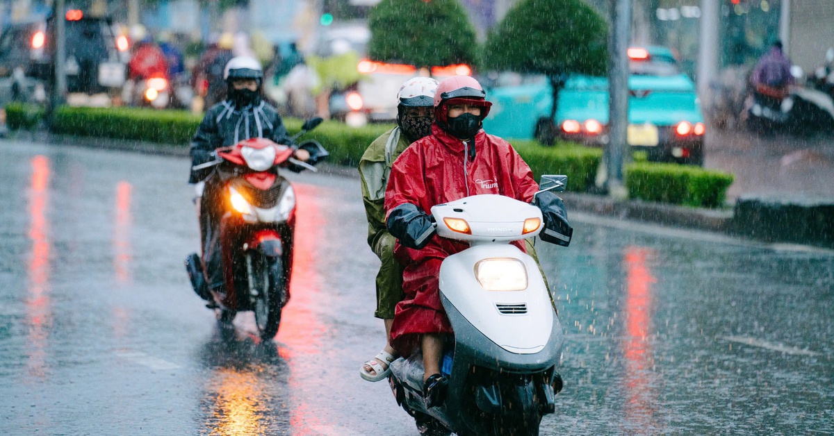 Thời tiết hôm nay 12-6: Mưa rất to ở Trung Bộ, Tây Nguyên; Nam Bộ mưa to
