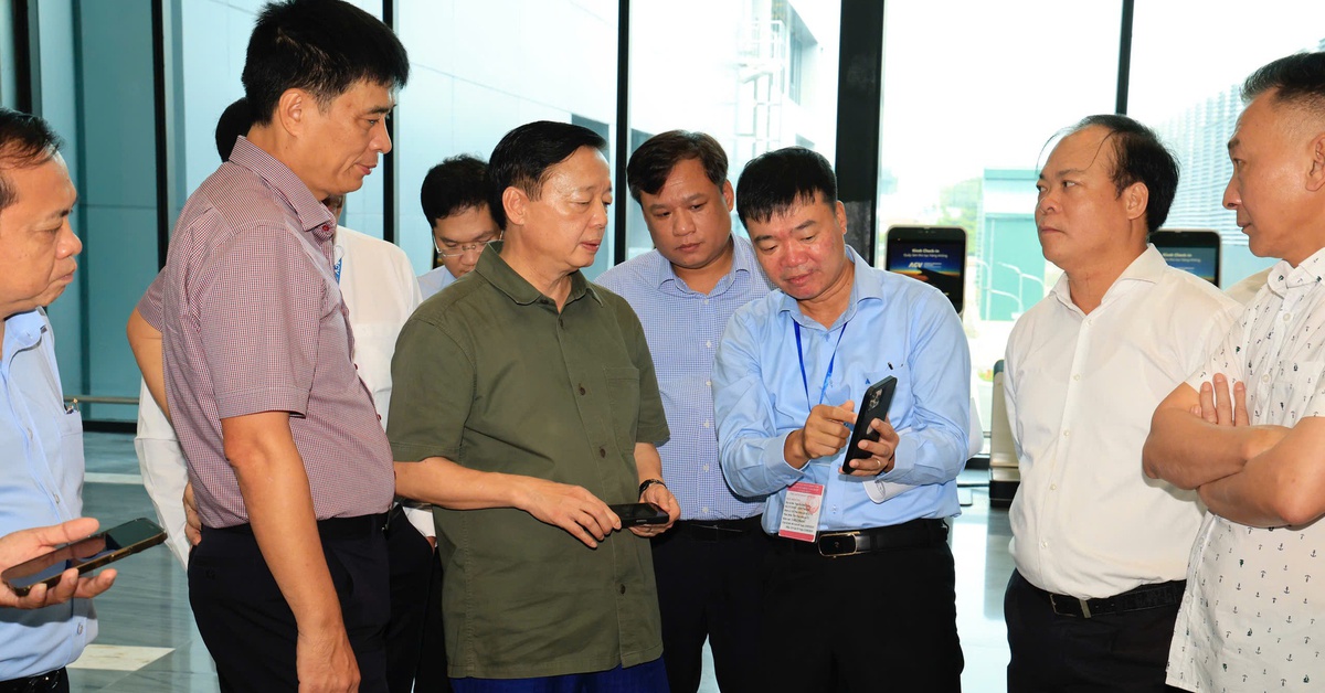 Phó thủ tướng yêu cầu xử lý dứt điểm thấm dột ở nhà ga T3 Tân Sơn Nhất