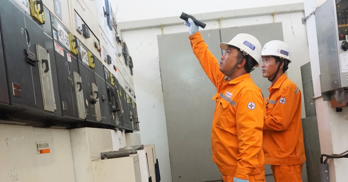 Tổng công ty Điện lực TP.HCM cấp điện ổn định 142 điểm thi lớp 10