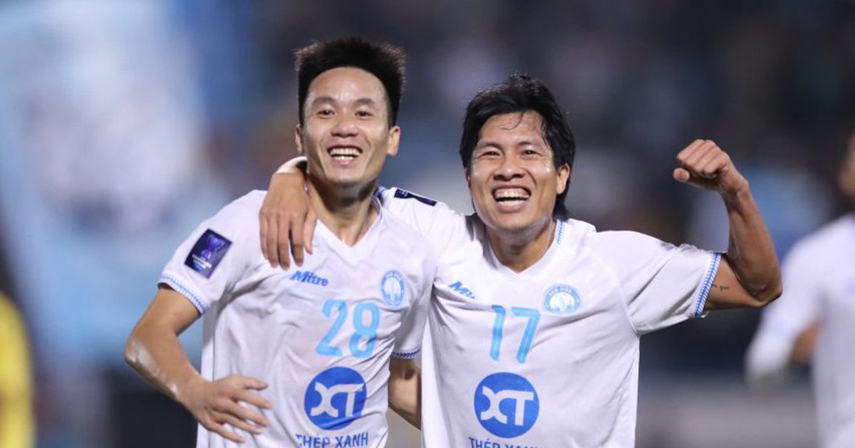 CLB Nam Định lại ẵm 3 giải thưởng tháng