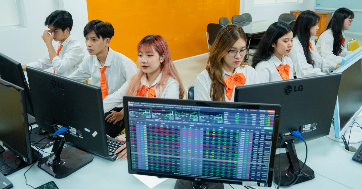 Đón sóng nhân lực chất lượng cao: Lo thiếu tướng giỏi hơn nhân lực đạt chuẩn