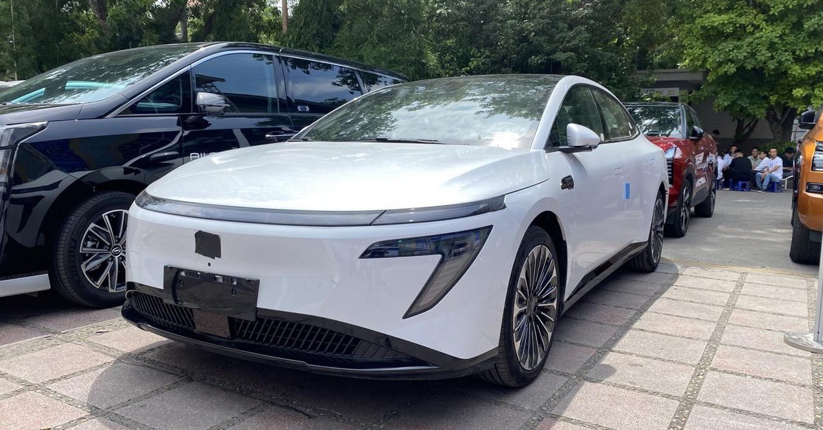 Xe điện Nissan N7 đến Việt Nam: Mạnh tới 268 mã lực, cùng cỡ Camry nhưng giá quy đổi ngang Vios
