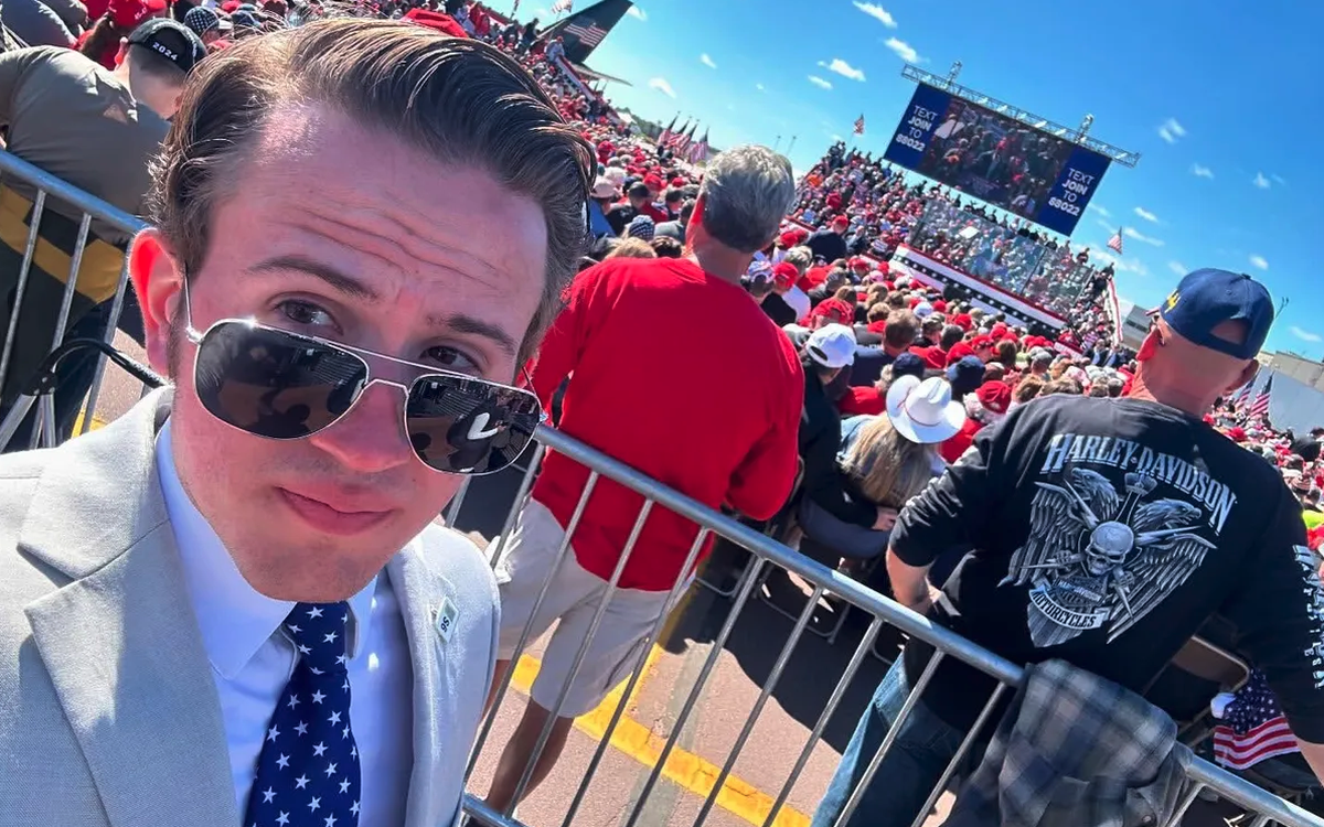 Ông Trump bổ nhiệm cử nhân 22 tuổi vào vị trí lãnh đạo chống khủng bố?