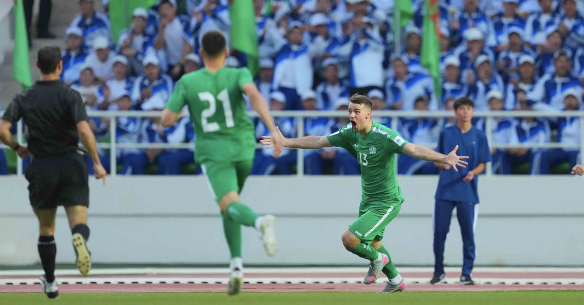 AFC chính thức 'khai tử' sân cỏ nhân tạo ở các giải đấu