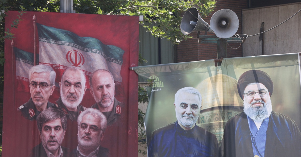Iran tưởng niệm các tướng thiệt mạng vì Israel bằng áp phích trên đường phố