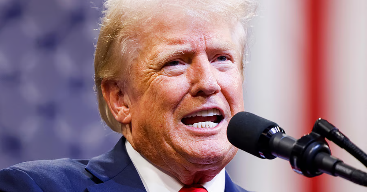Ông Trump có được cấm người biểu tình đeo khẩu trang không?