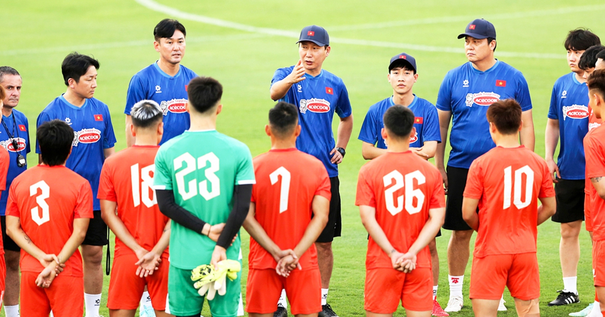 Lựa chọn mục tiêu nào cho bóng đá Việt Nam?