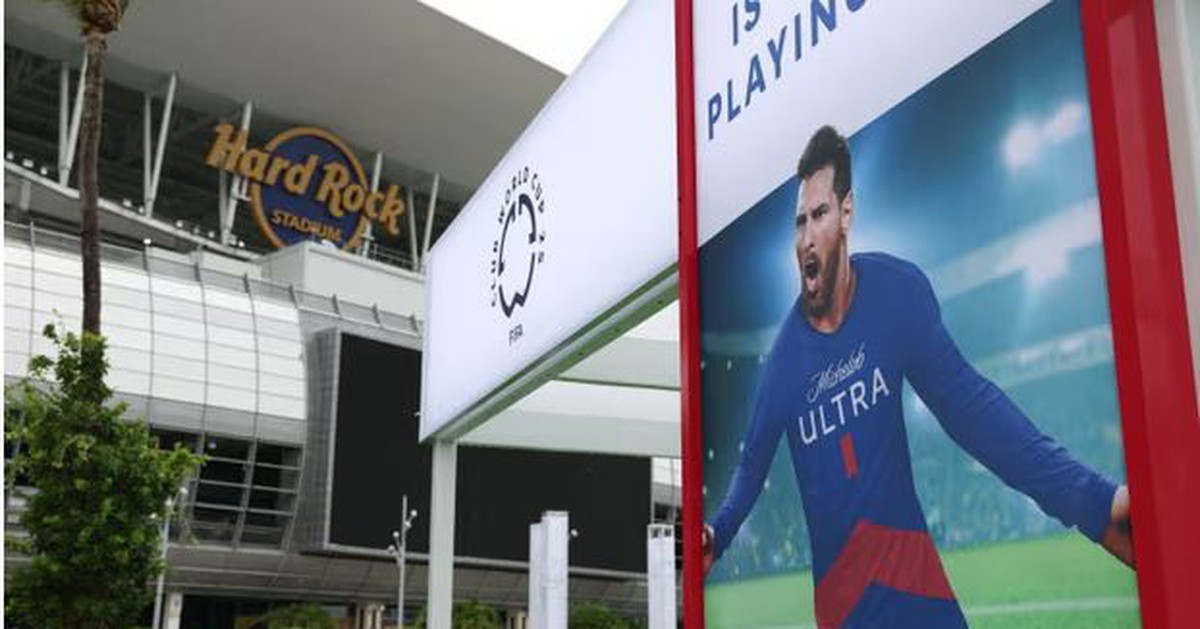 Nhiệt độ cao gây nguy hiểm cho cầu thủ và người hâm mộ tại World Cup các CLB 2025
